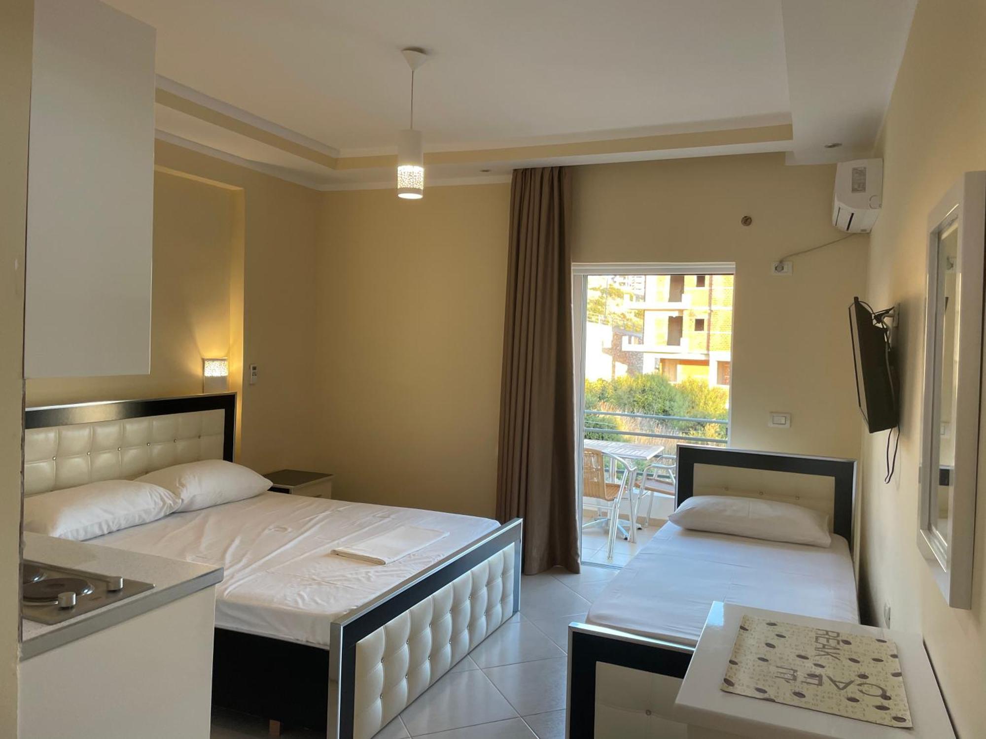 Honey Studios Sarandë Exterior foto